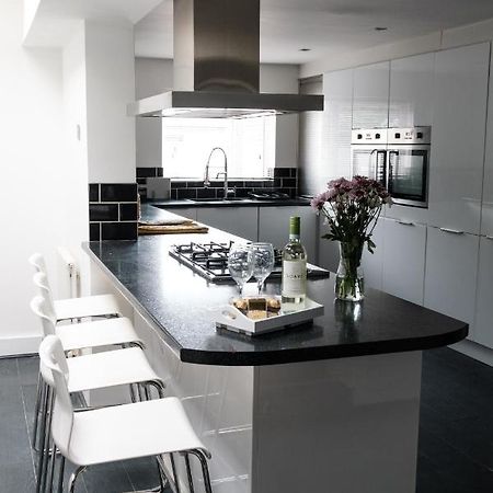 Gorgeous 3 Bedroom Victorian Townhouse Lisburn Exteriér fotografie