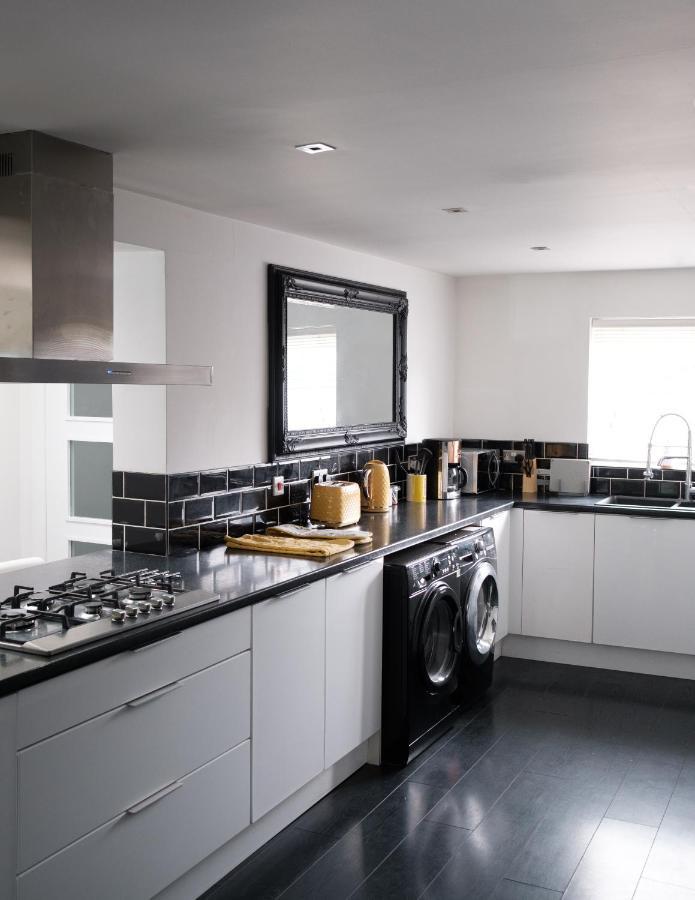Gorgeous 3 Bedroom Victorian Townhouse Lisburn Exteriér fotografie