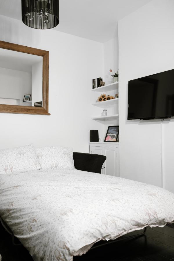 Gorgeous 3 Bedroom Victorian Townhouse Lisburn Exteriér fotografie